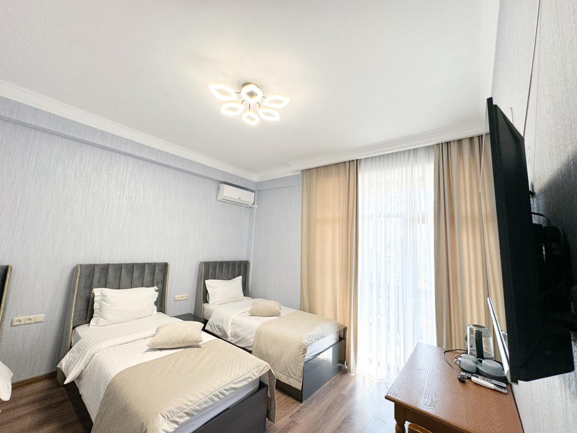 Armenia Hotel Jereván Kültér fotó