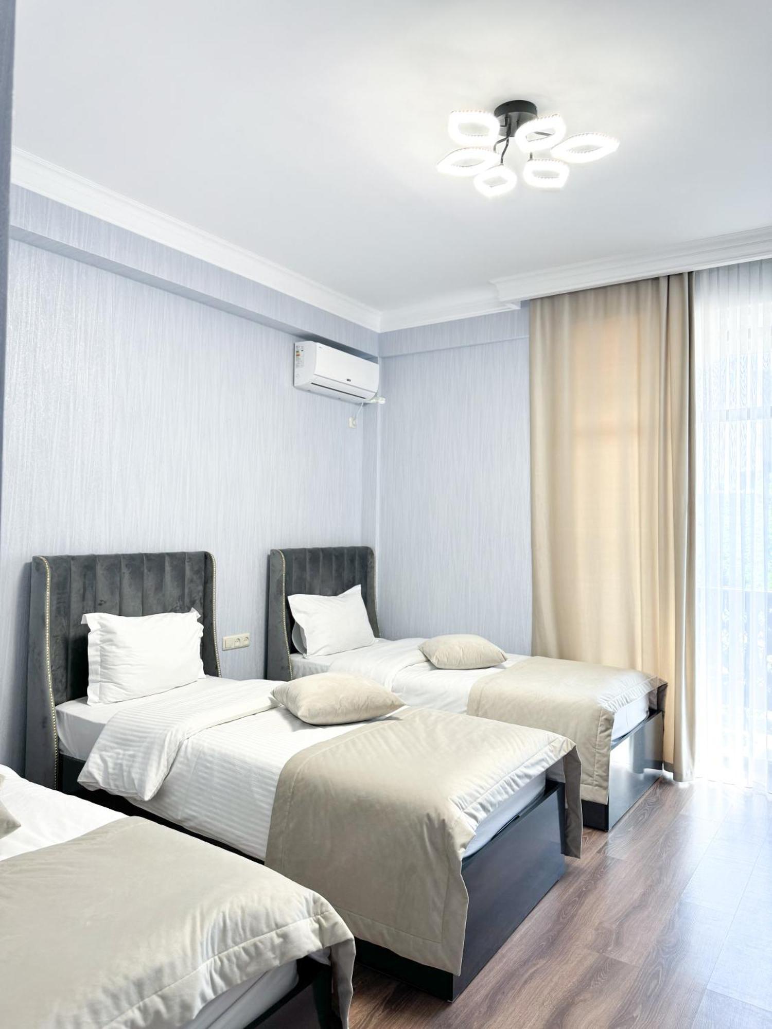 Armenia Hotel Jereván Kültér fotó