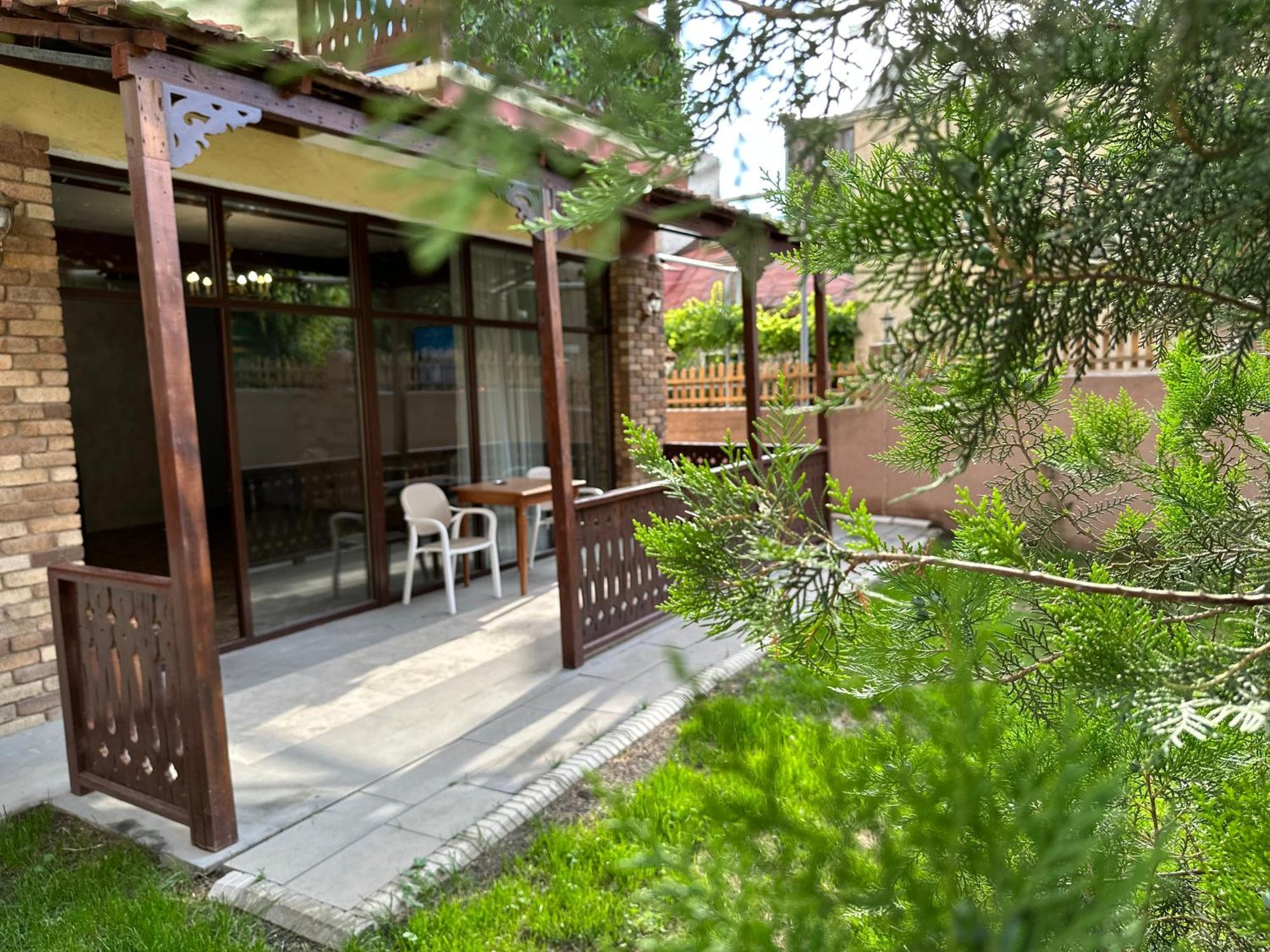 Armenia Hotel Jereván Kültér fotó