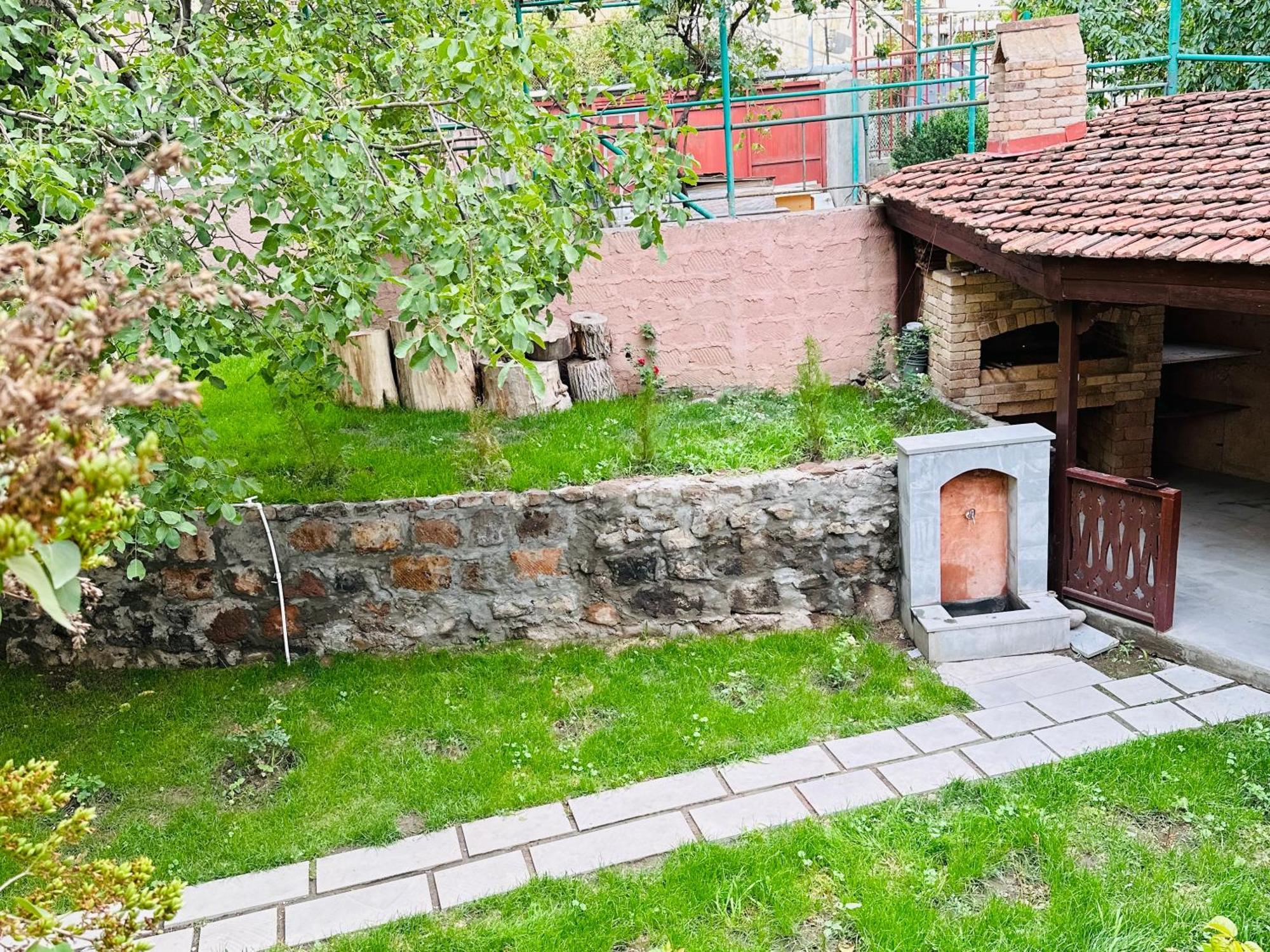 Armenia Hotel Jereván Kültér fotó
